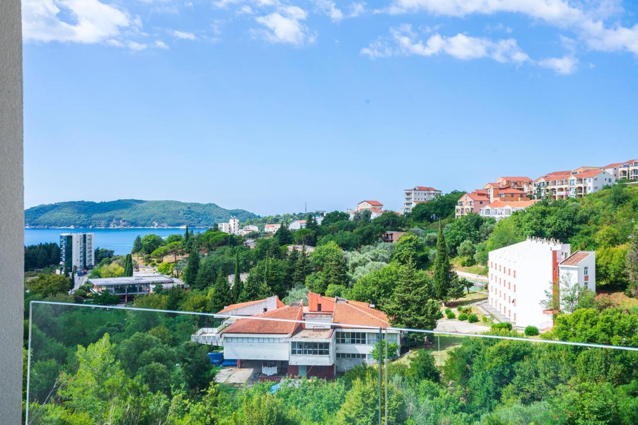 Status-M Apartments Bečići Luaran gambar