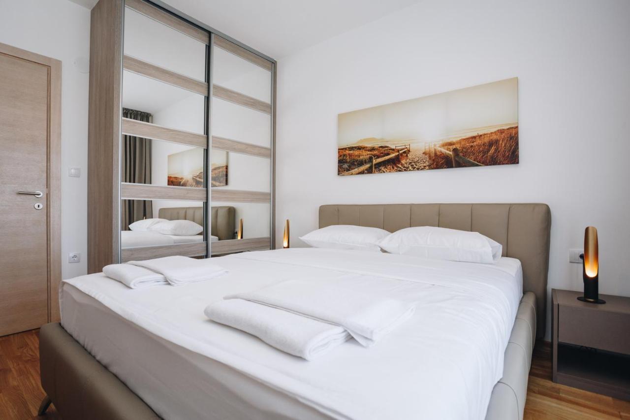 Status-M Apartments Bečići Luaran gambar