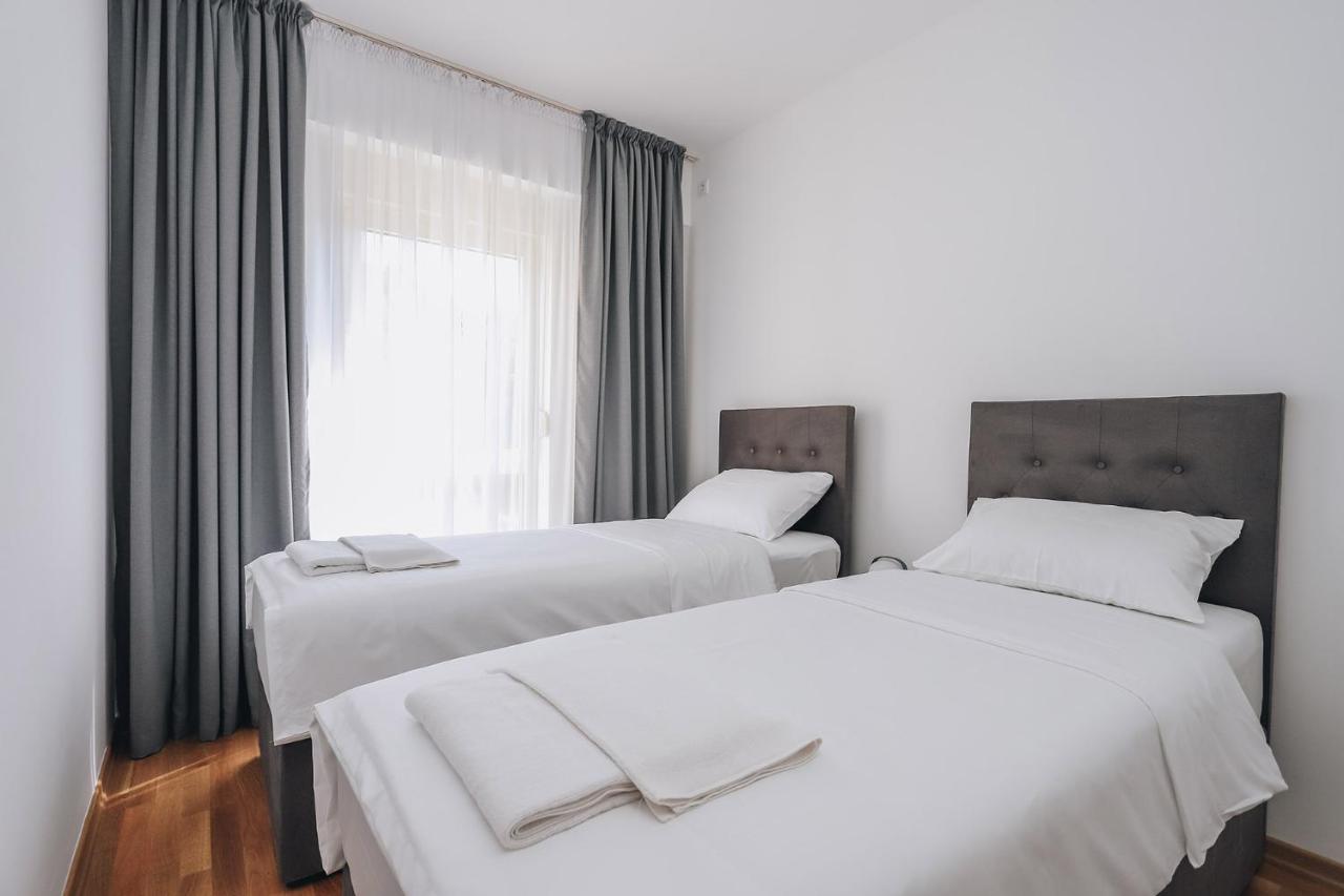 Status-M Apartments Bečići Luaran gambar