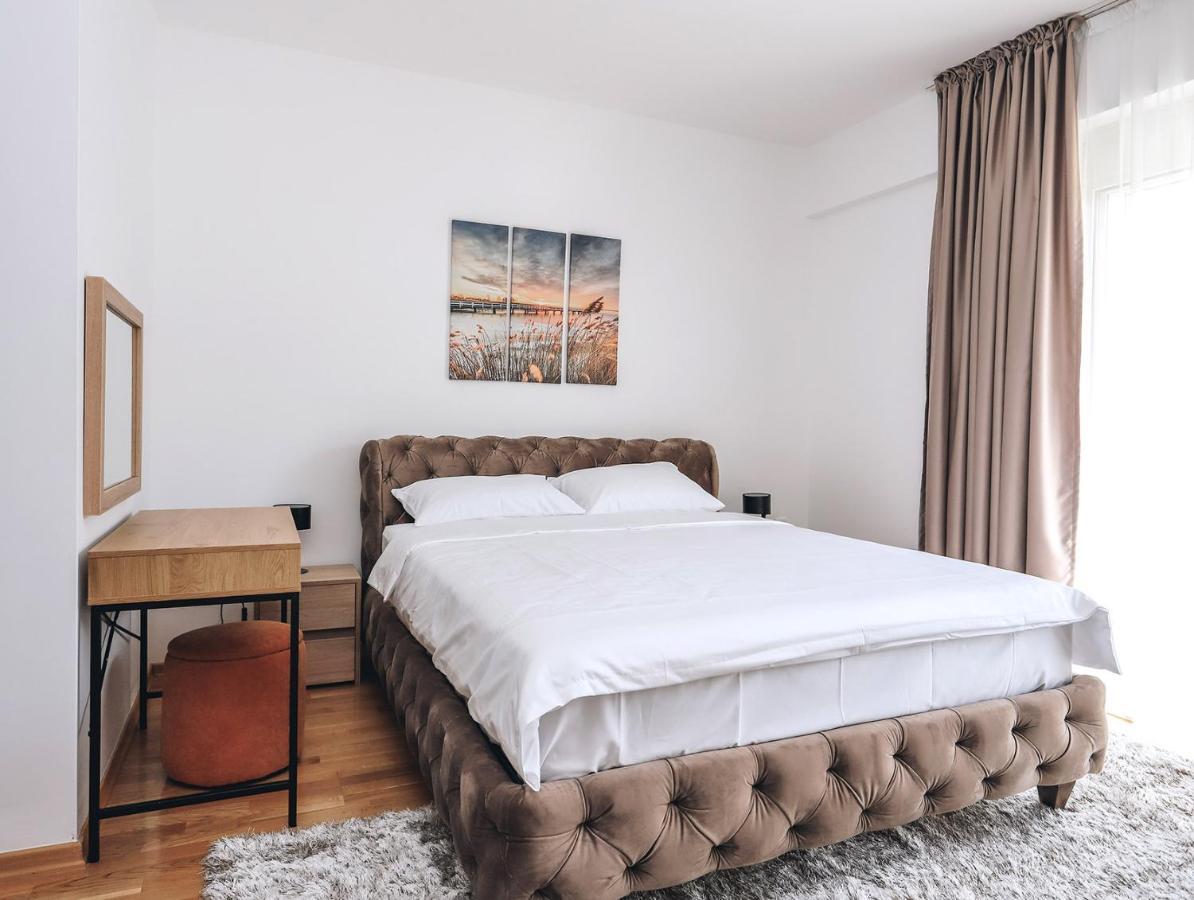 Status-M Apartments Bečići Luaran gambar