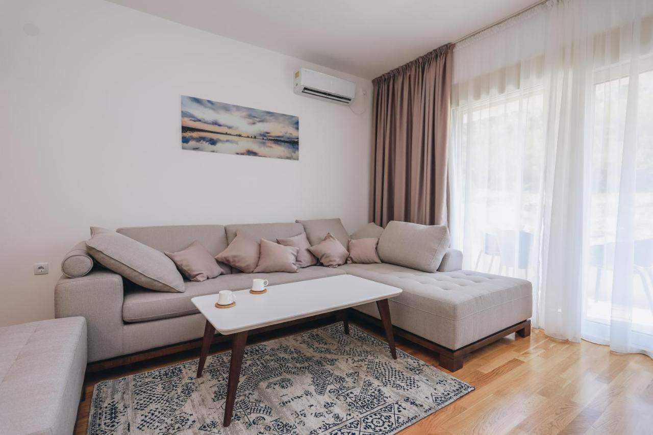 Status-M Apartments Bečići Luaran gambar