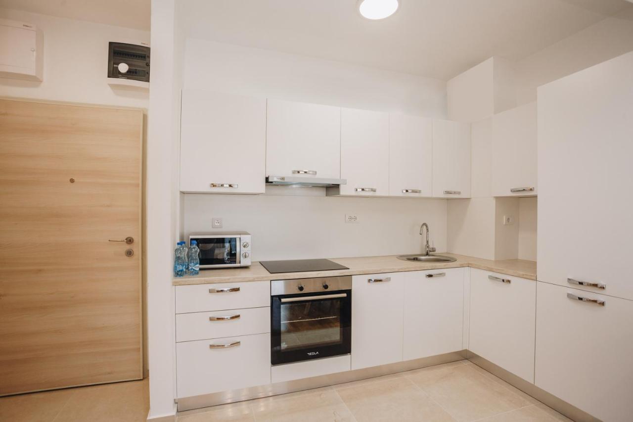Status-M Apartments Bečići Luaran gambar